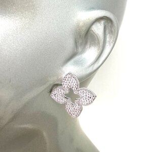 😍NEW Clover Release 2026 CZ Clover Stud Earring Silver